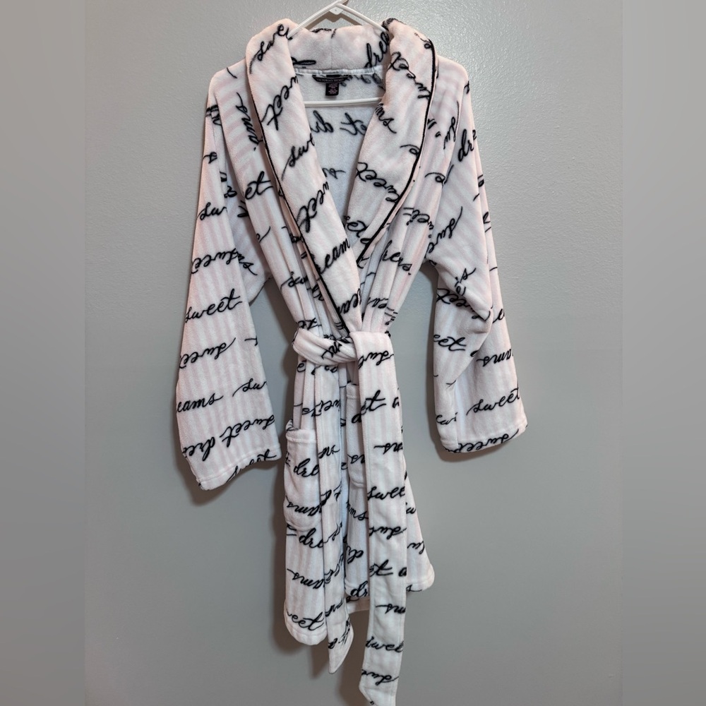 Victoria's Secret Plush Robe - pink & white with black script Sweet Dreams